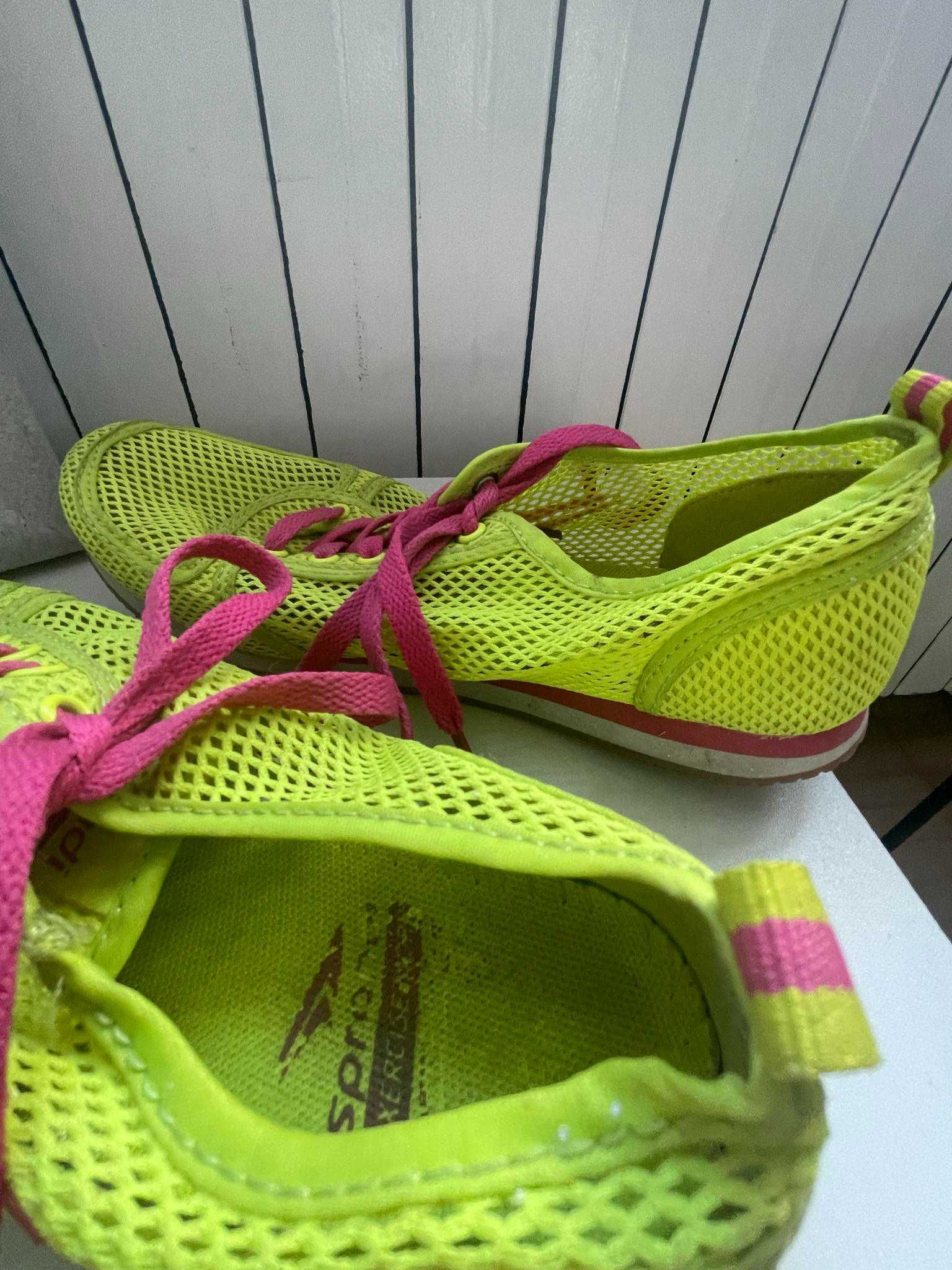 Buty damskie z siateczki Sprandi rozmiar 38