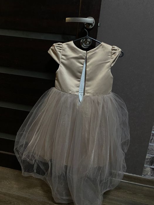 Дитяча сукня на дівчинку