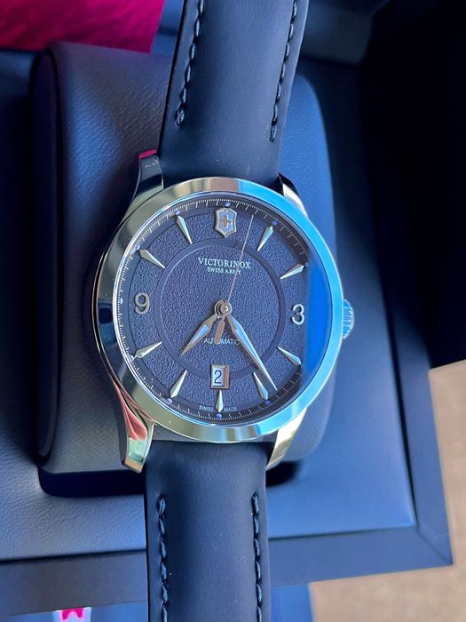 Швейцарские премиальные часы Victorinox Alliance Automatic 241869