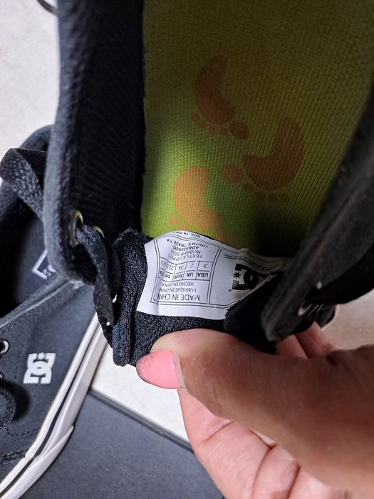 Tenis DC como novos,  tamanho 34
20.00