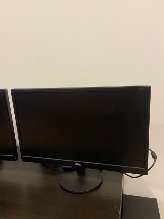 2 x monitores AOC 22’’