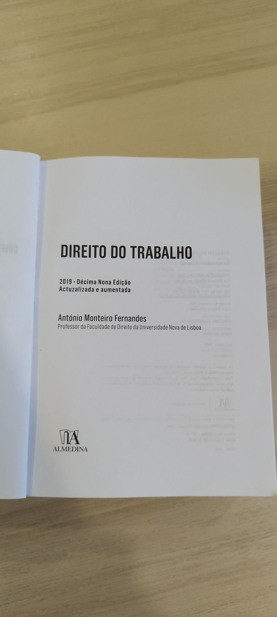 Direito do trabalho 19ª edição - Monteiro Fernandes