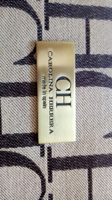 Mala de Senhora Carolina Herrera