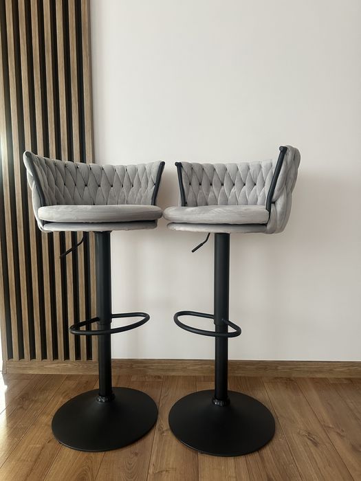 Piekne nowoczesne hokery / krzesła barowe_komplet