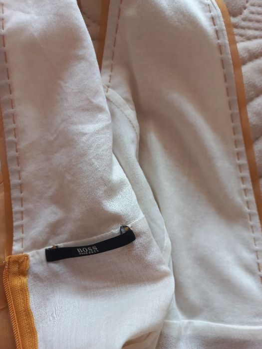 Сукня золотистого кольору р.S HUGO BOSS