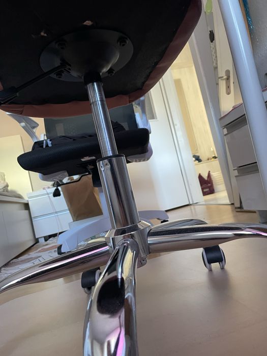 Tapicerowane krzesło obrotowe