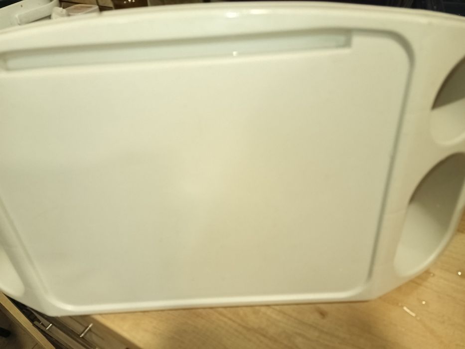 Столик унiвepcальний з плаcтмаcи, 58х30х21 см, вжив, 1шт-100₴
Код: 154