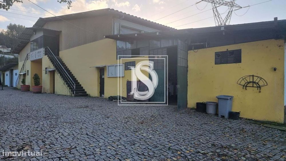 Armazém Não definido em Fermentões