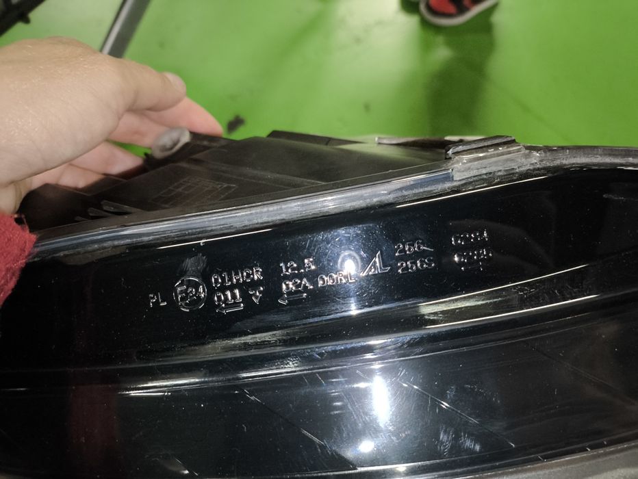 Farol led Peugeot 308 ano 2015