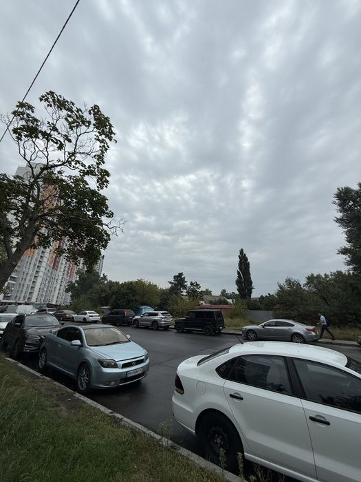 Гараж  оренда Каховська Куліша Шептицького  Лівобережна