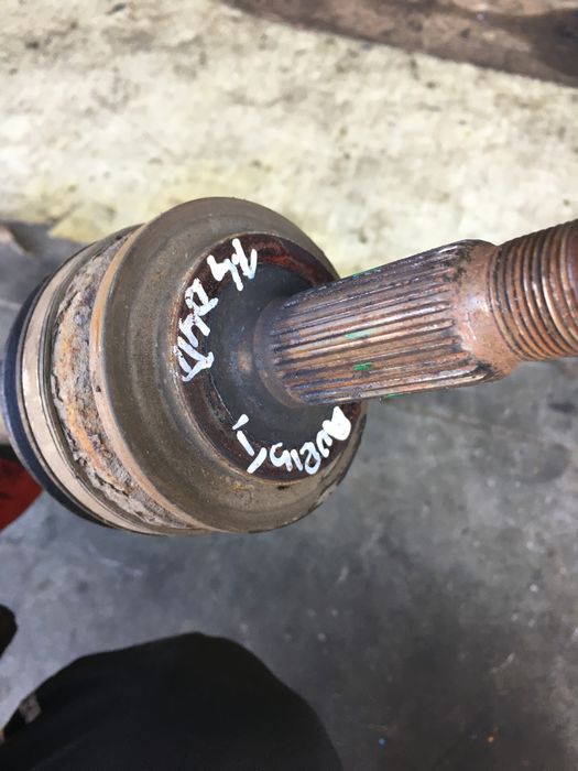 Полуось піввісь привод привід шрус Toyota Auris MK1 1.4 DIESEL D4D.