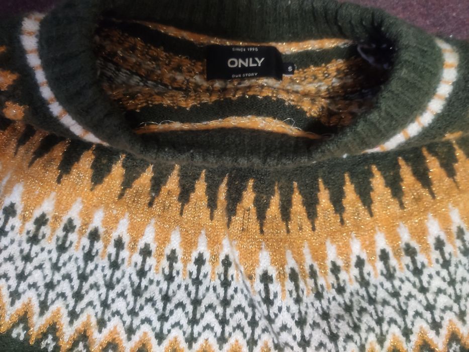 Вкорочений светрик Only, S