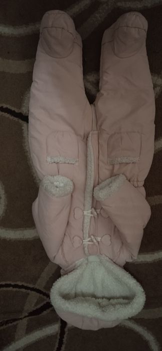 Продам зимний комбинезон для девочки