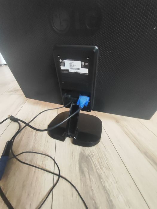 Монітор LG 21.5-22 дюйми