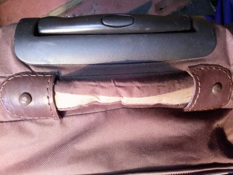 Ремонт виробів із шкіри .Валіз ,сумок,рюкзаків.