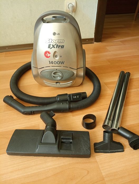 Пилосос LG  вакуумний Storm Extra