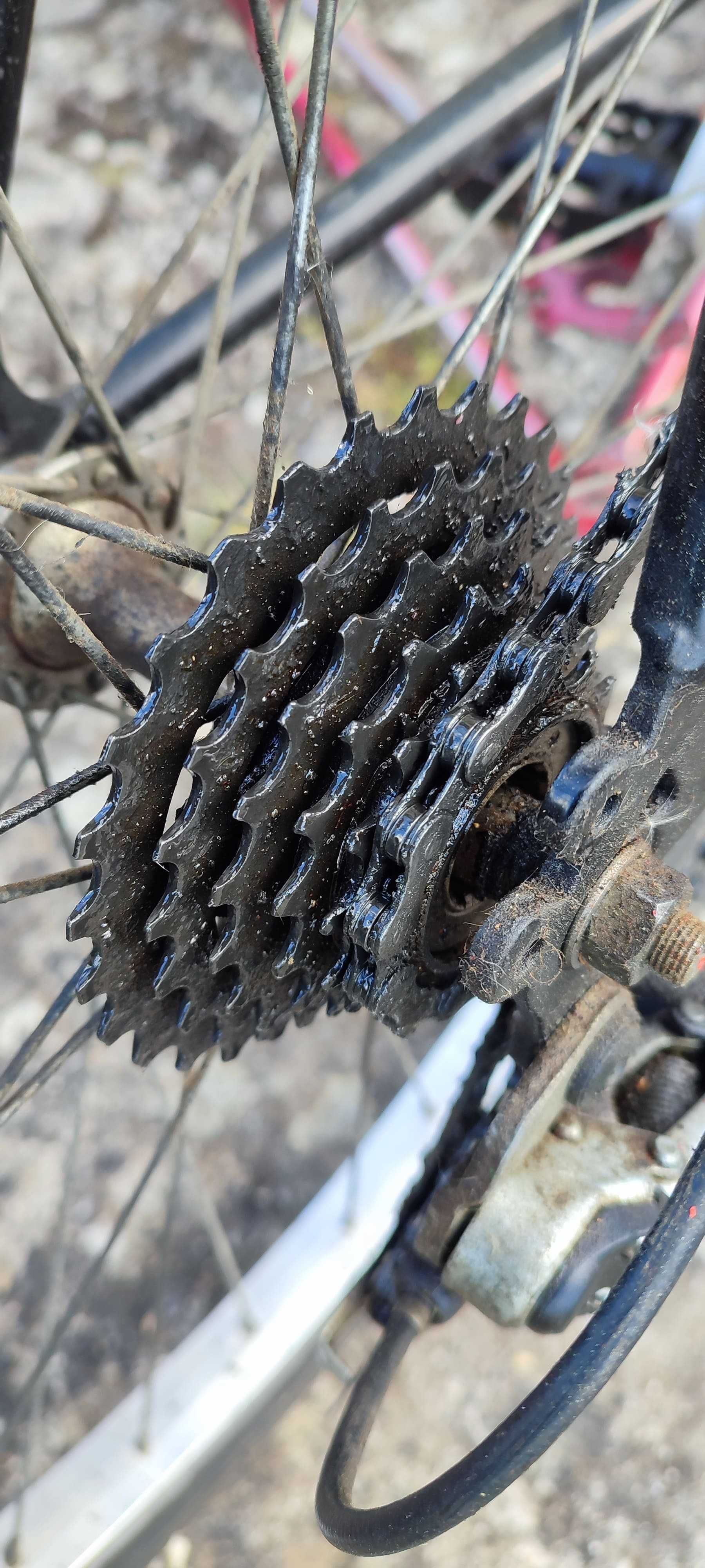 Bicicleta, rodas 26 polg., 18 mudanças Shimano