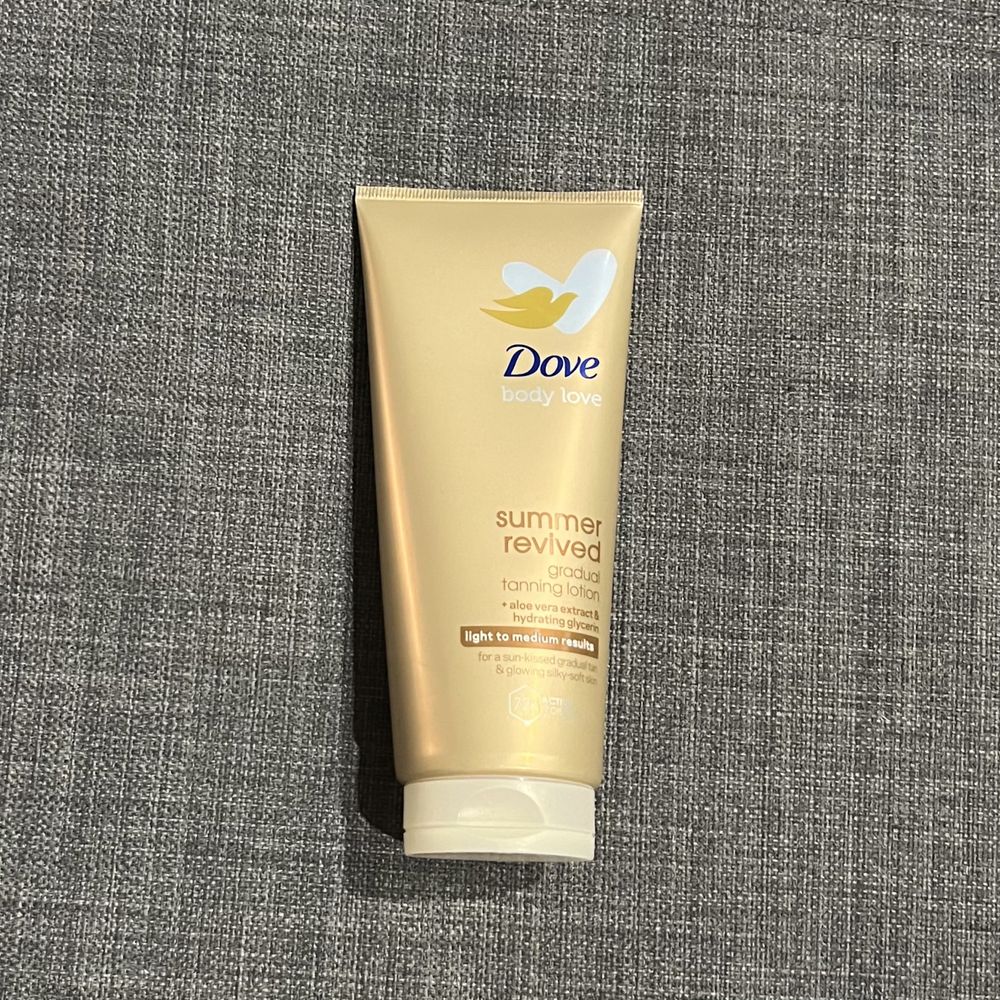 Dove - Loção Corporal Autobronzeadora Claro 200 ml (NOVO SELADO)