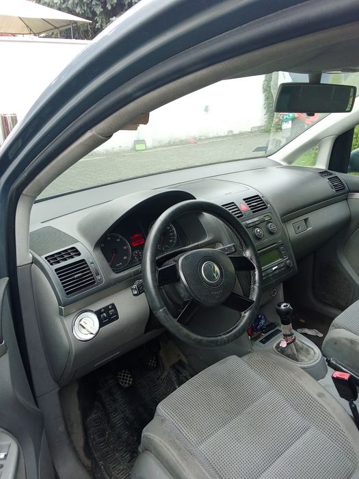 Sprzedam samochód volkswagen Touran