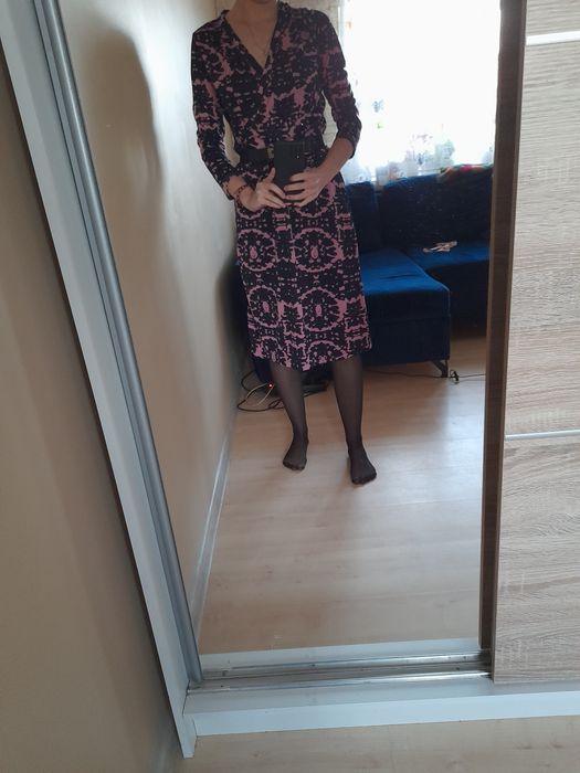 Sukienka midi czarno-różowa