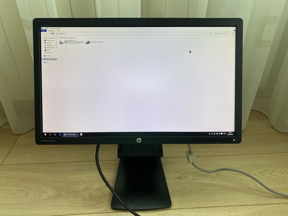 Монітор HP EliteDisplay E231(23’’, Full HD, Display port, VGA)
