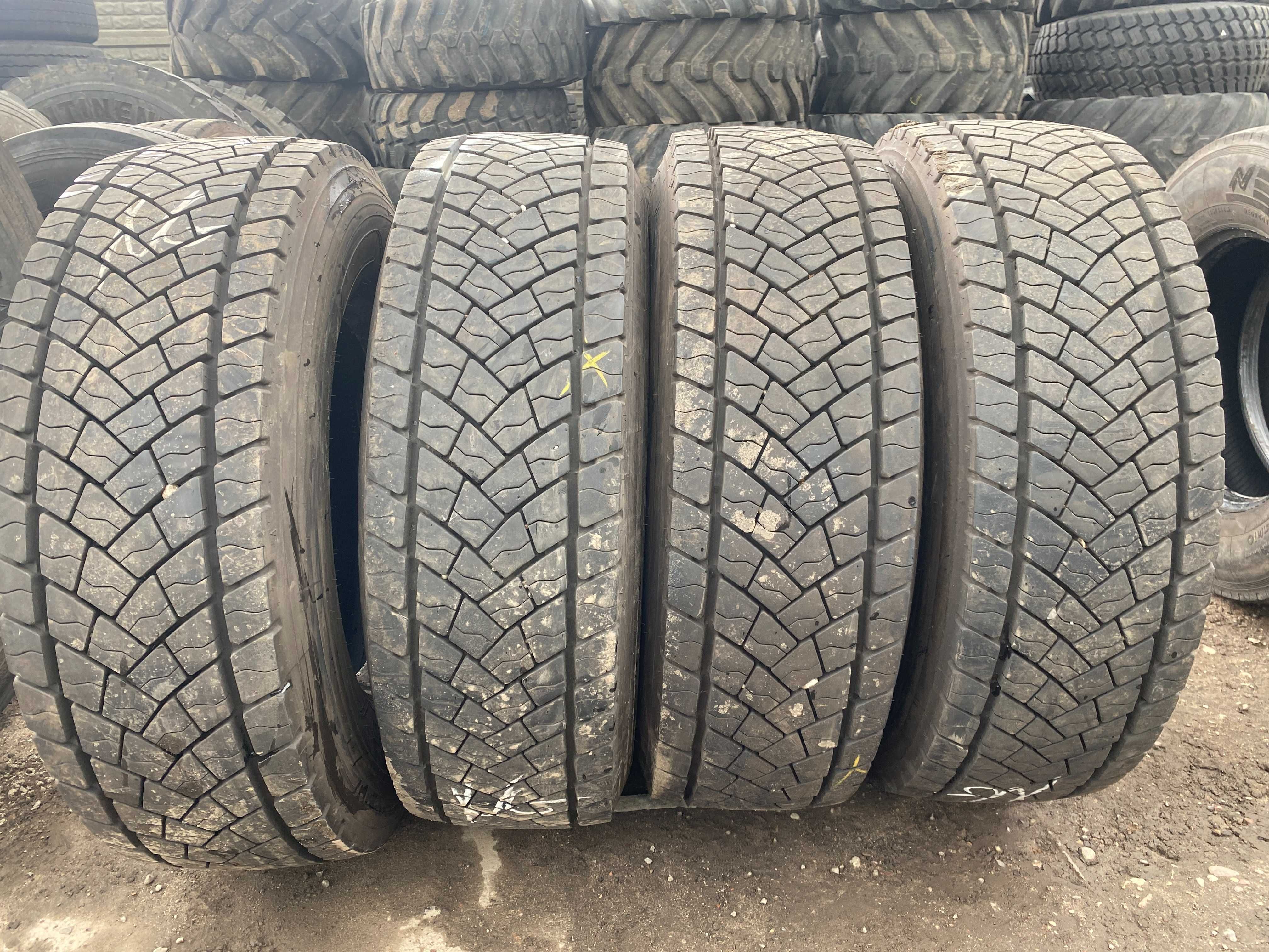 305/70r19.5 Good Year Kmax D