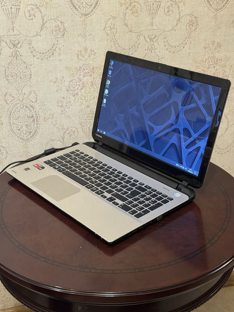 Ноутбук Toshiba Satellite L50 A6 HDD 500GB