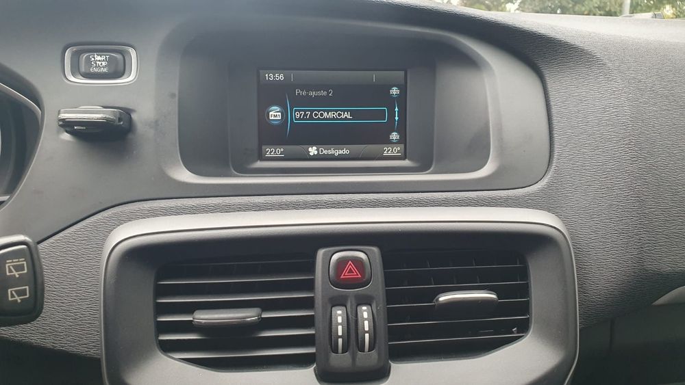 Volvo V40 cross country 2.0  D4