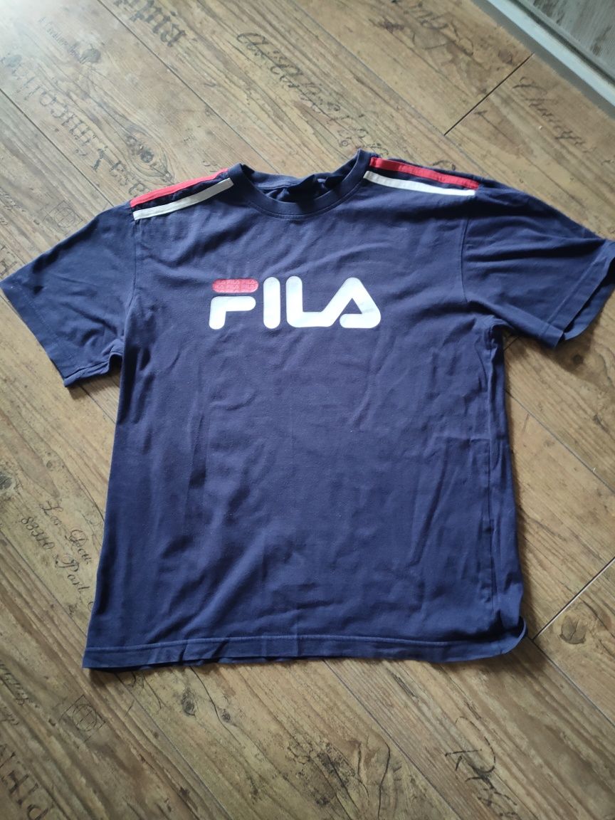 T-shirt Fila. Rozmiar S. Stan dobry