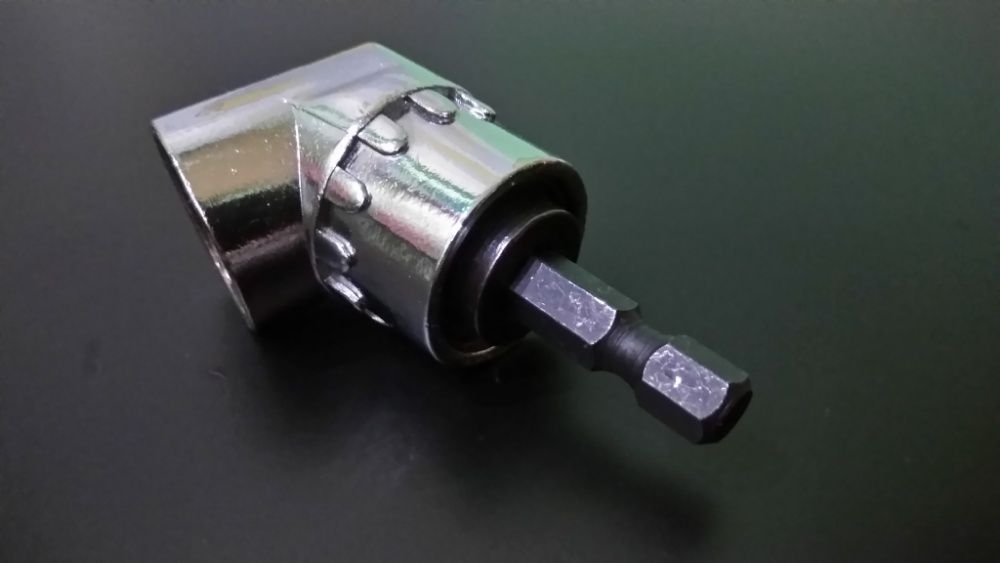 Угловой адаптер насадка угловая на шуруповерт-дрель (+бита)