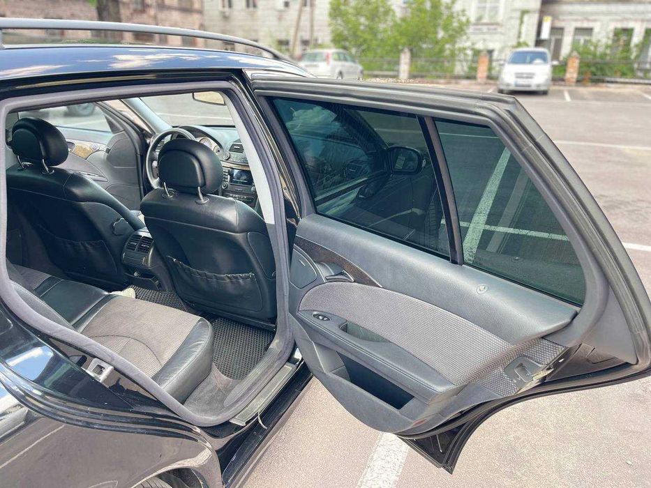 Mercedes-Benz E-Class 2003 S211