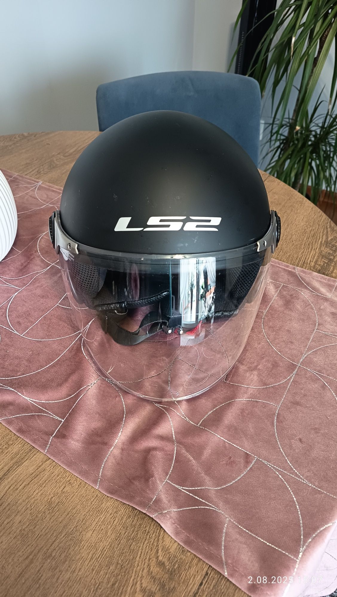 Kask motocyklowy LS2. Rozmiar M w bdb stanie!