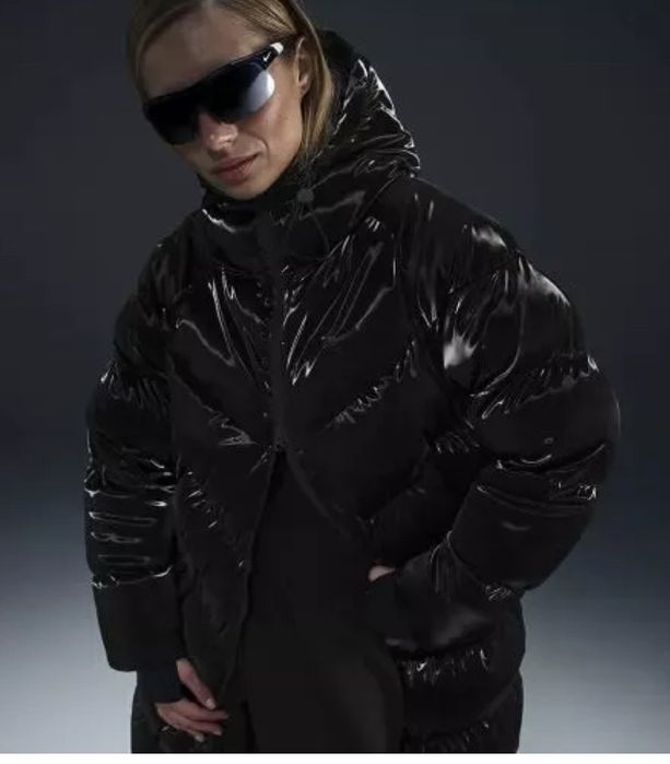 Пуховик пальто женский Nike W Nsw Tf Os Shn Snfl Wnpfr Pka