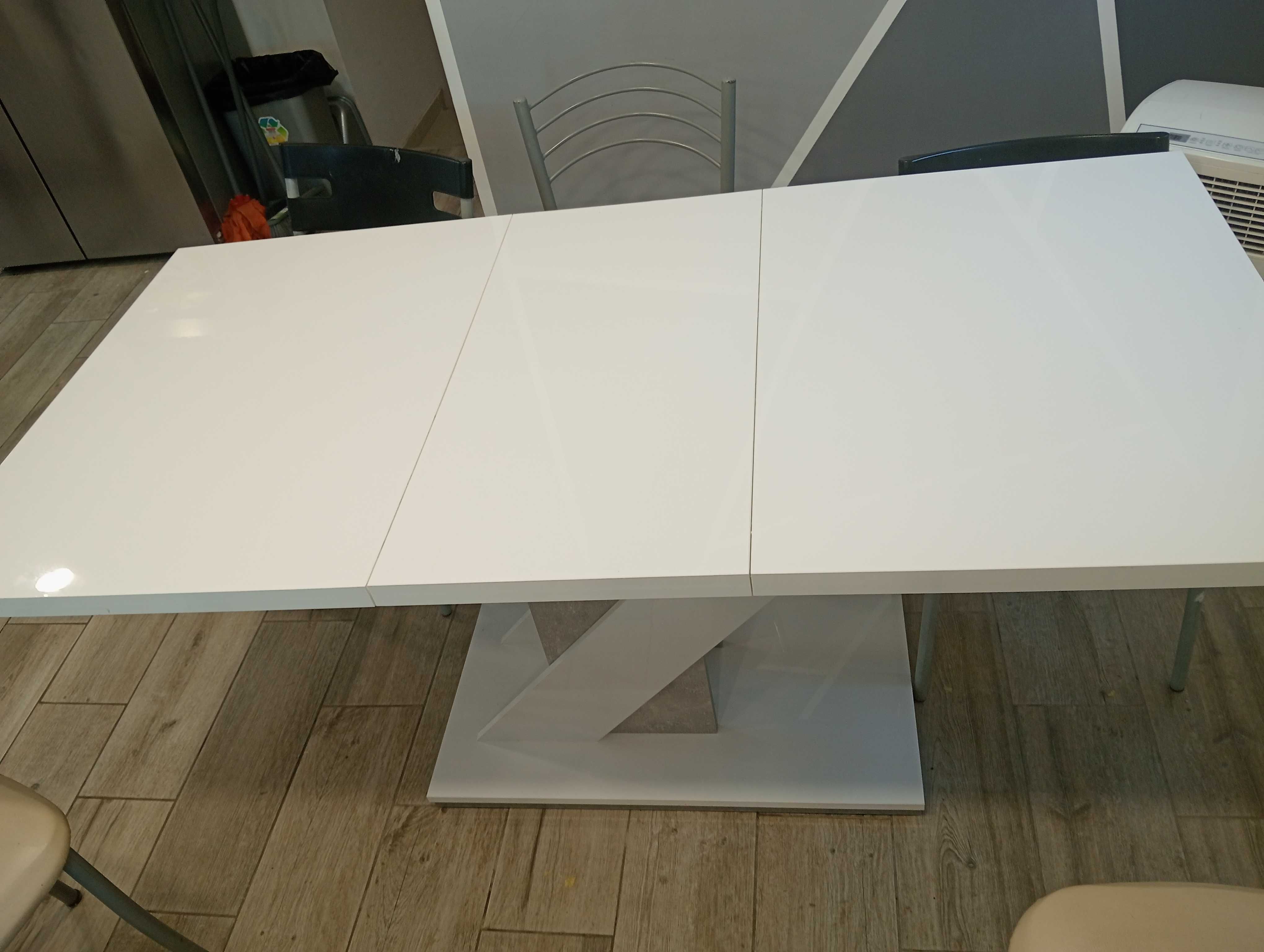 Mesa de jantar extensível