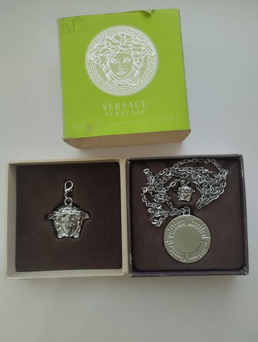 Сухой парфюм версаче