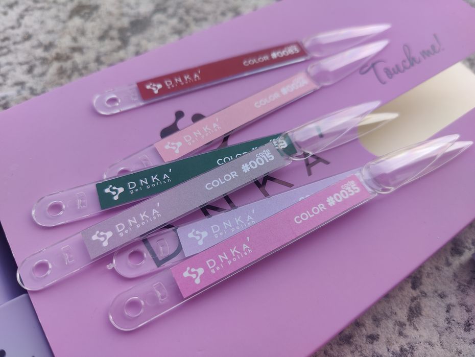 Продам одним лотом набор лаков и билдер гель  04 DNKa