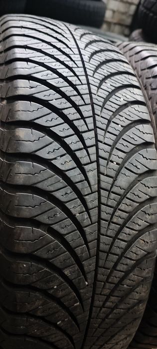175/65 R14 Goodyear Vector 4 Seasons Gen-2 Шини б/у Склад гуми зима