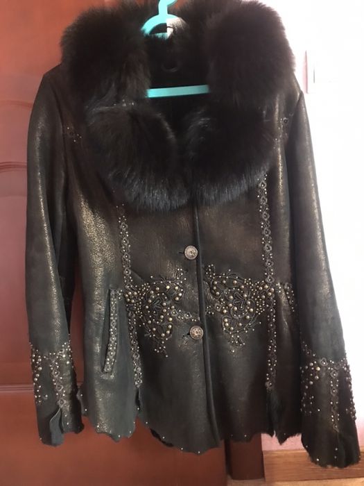 Продам брендовую парку дубленку