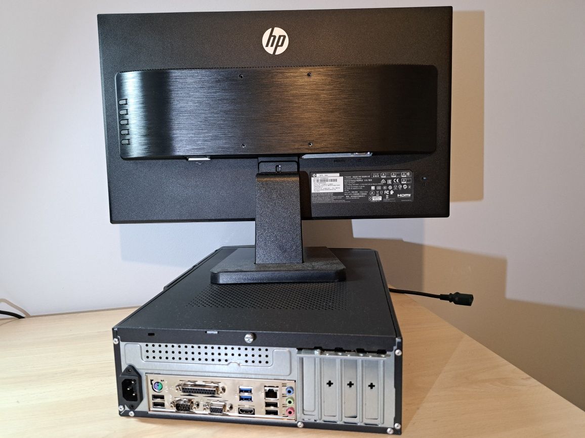 ZESTAW Komputer stacjonarny i monitor HP Windows 10  8GB RAM 240gb SSD
