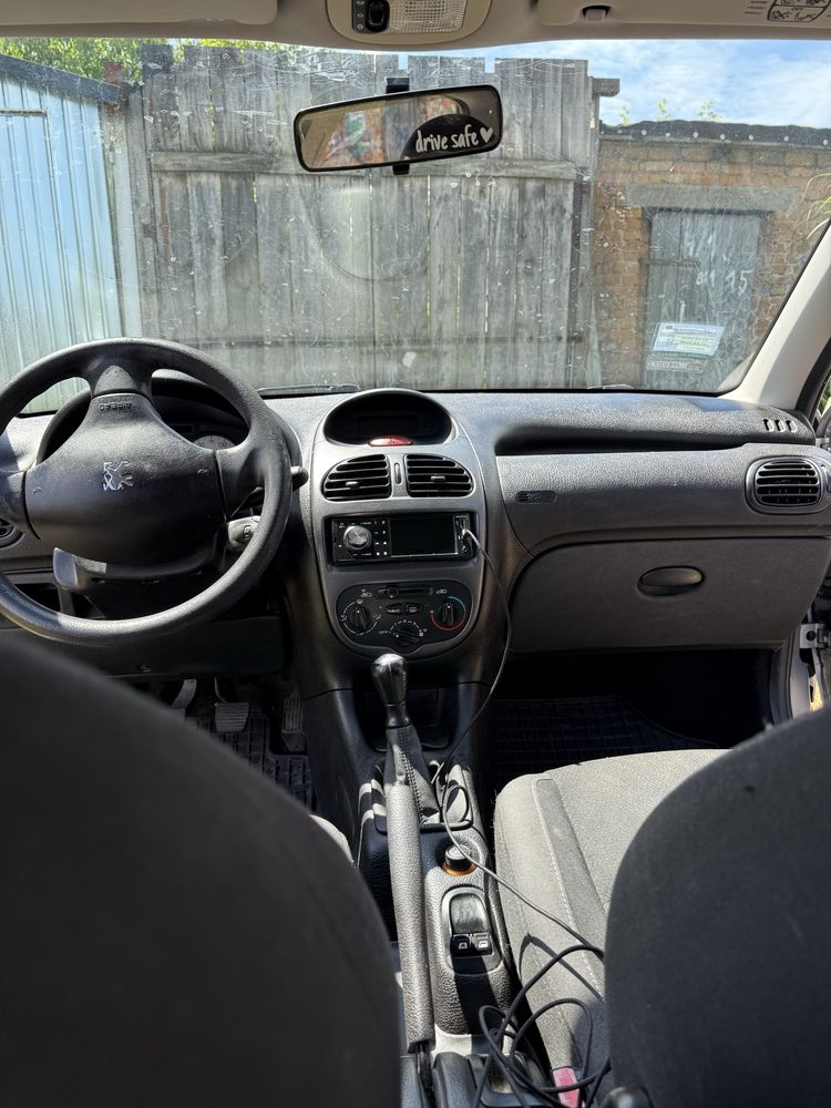 Sprzedam Peugeot 206