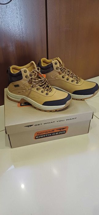 Buty młodzieżowe  jesienno zimowe