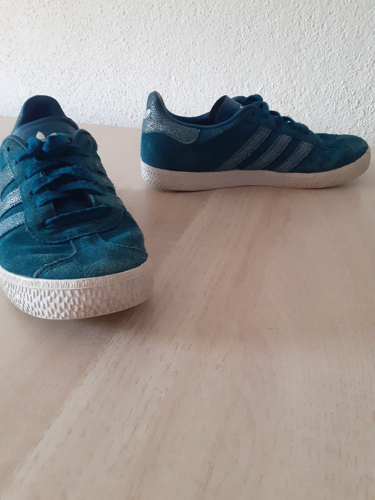 Ténis/ Sapatilhas Adidas Gazelle N°35