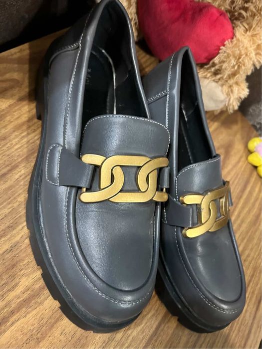 Жіночі лофери ,37 розмір