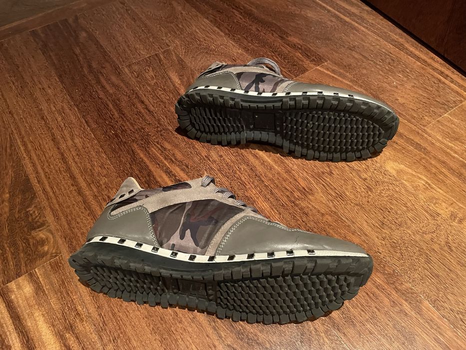 Tenis da marca Valentino