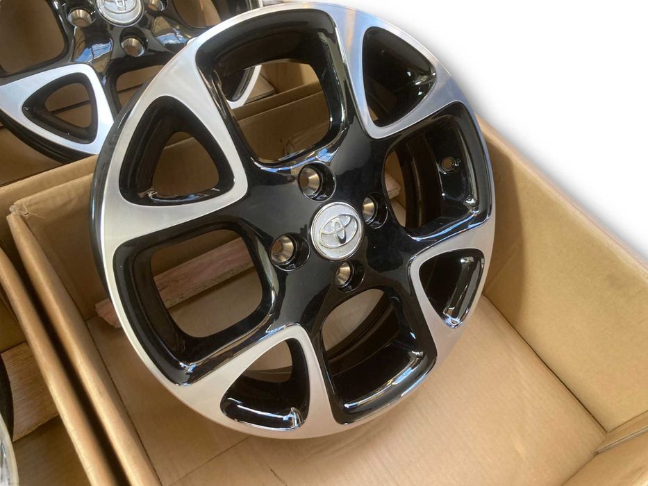 Felgi ALUMINIOWE 15 Toyota Aygo Yaris