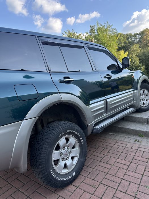 Mitsubishi Pajero Wagon