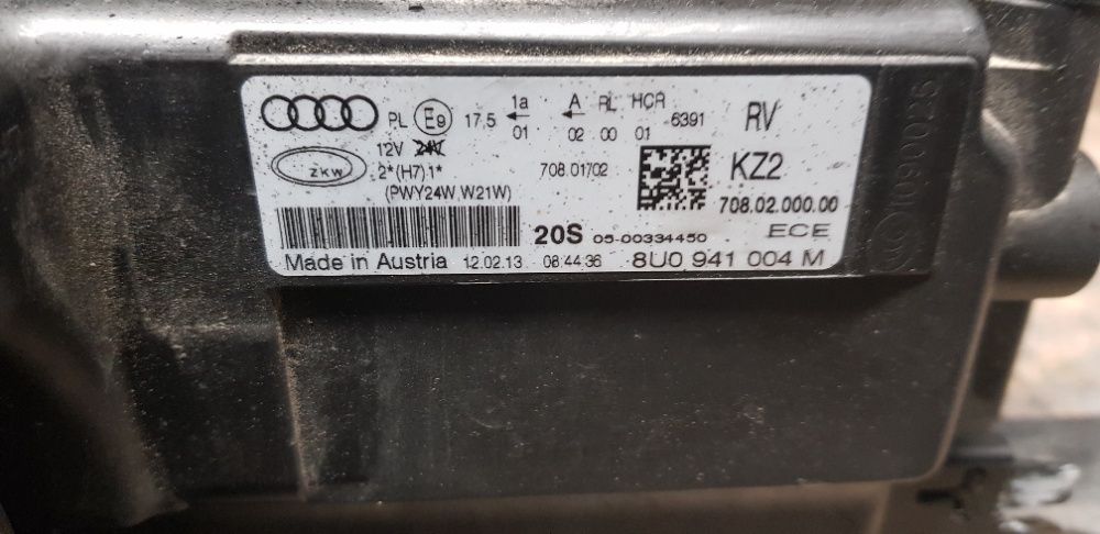 lampa przód Audi Q3 8U0 zwykła
