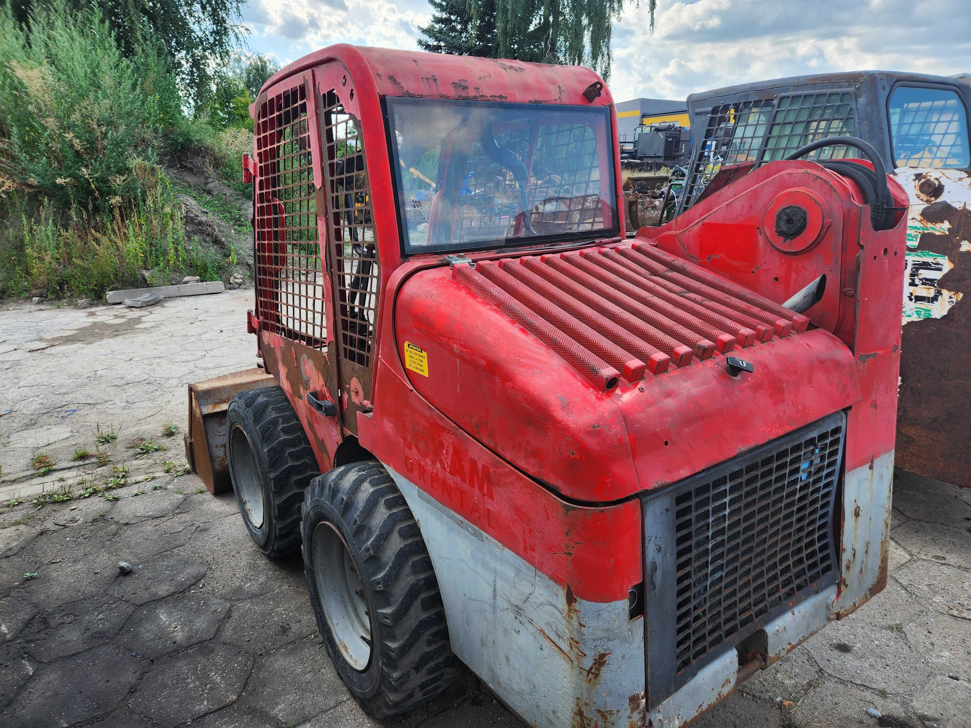 mini mała ładowarka jcb robot bobcat