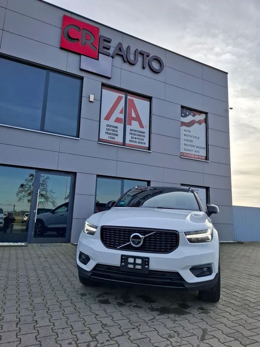 Volvo XC 40 Volvo XC 40 T5 AWD Momentum  R.DESING
