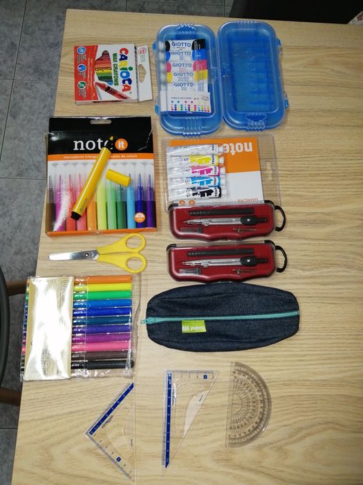 Material escolar diverso